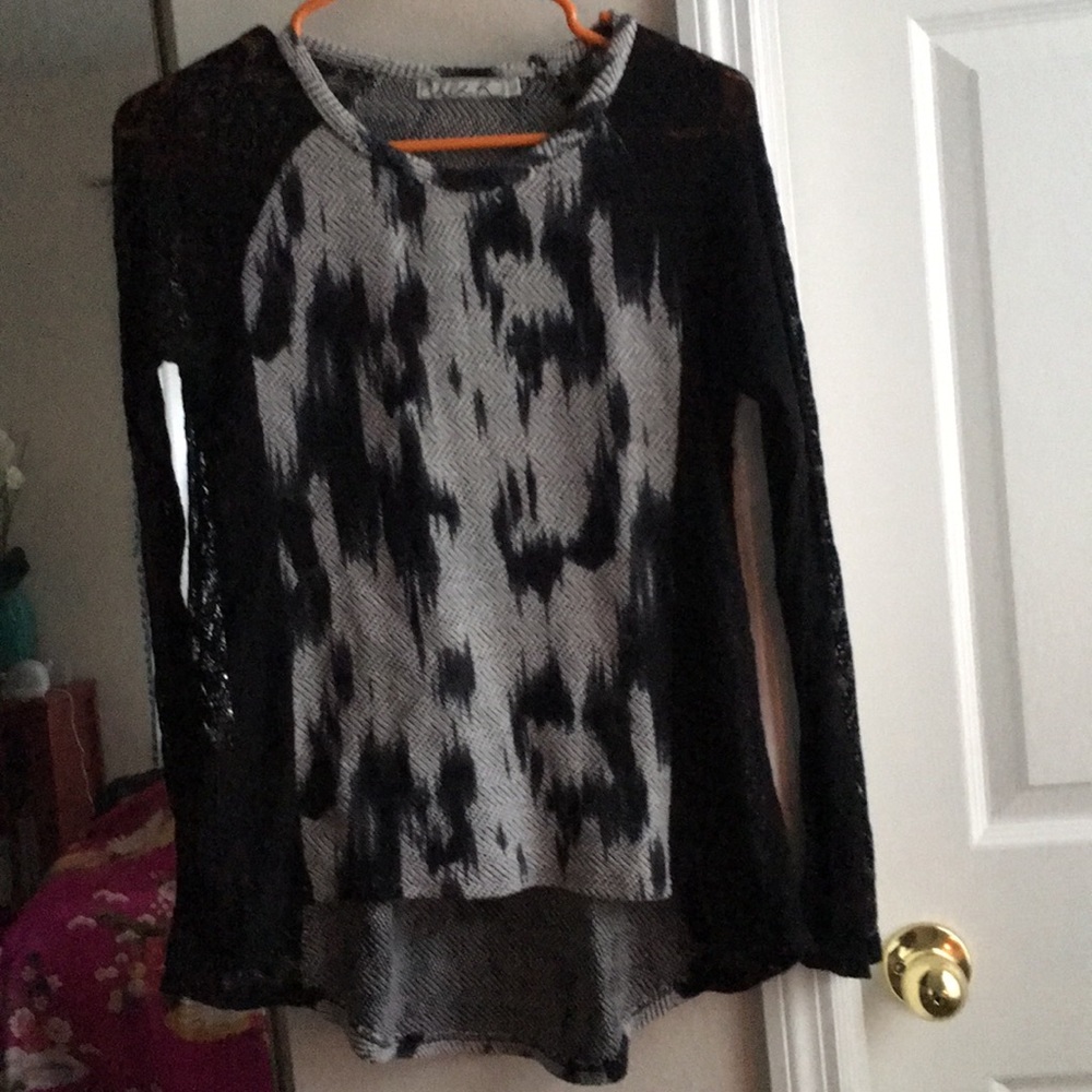 Sale 🎈Lace and Knit Hi-Lo Hem Top